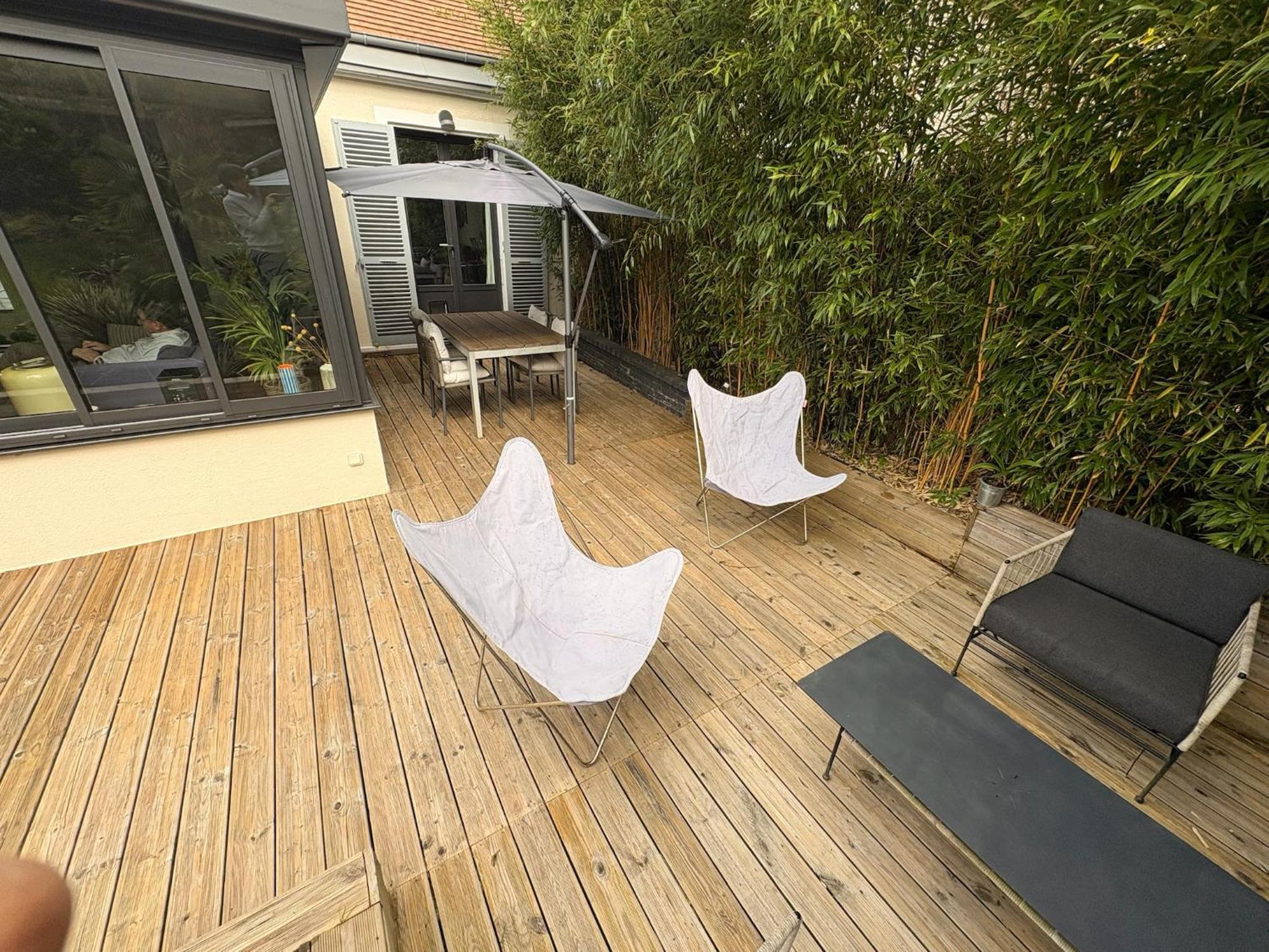 Villa A ลูฟวร์เซียนส์ ภายนอก รูปภาพ